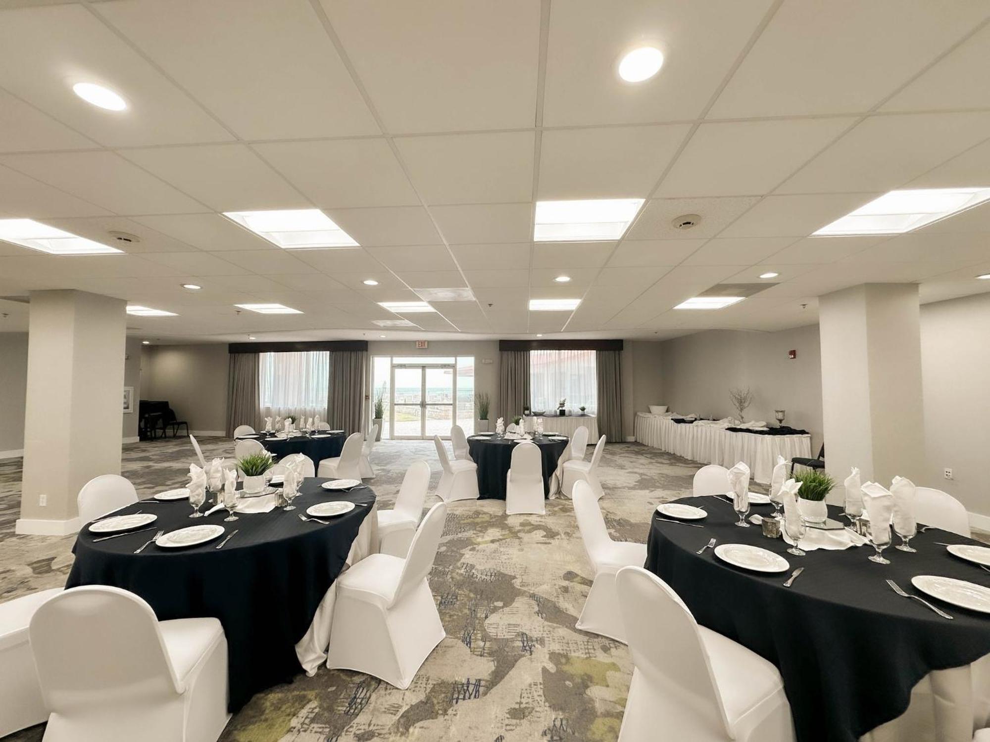 Holiday Inn Hotel & Suites Daytona Beach On The Ocean By Ihg Exterior foto